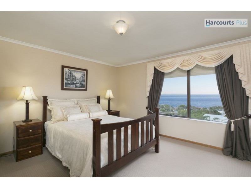 10 Ingomar Court, Hallett Cove SA 5158