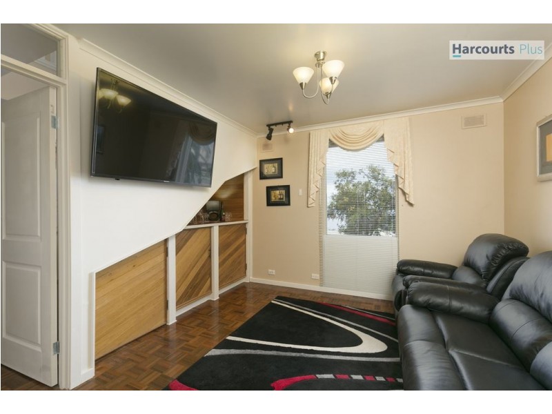 10 Ingomar Court, Hallett Cove SA 5158