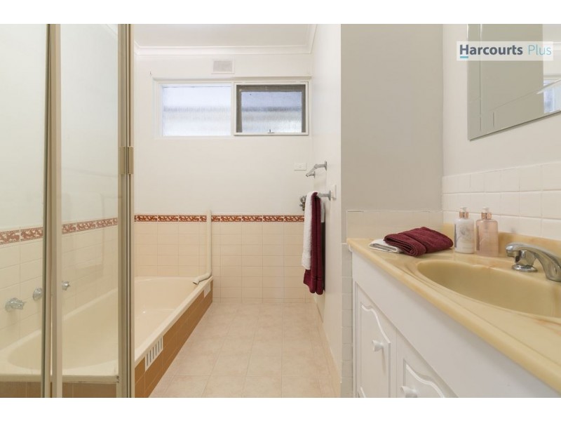 10 Ingomar Court, Hallett Cove SA 5158