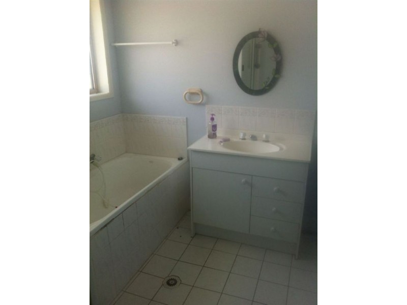 42 Barnes Street, Goomeri QLD 4601