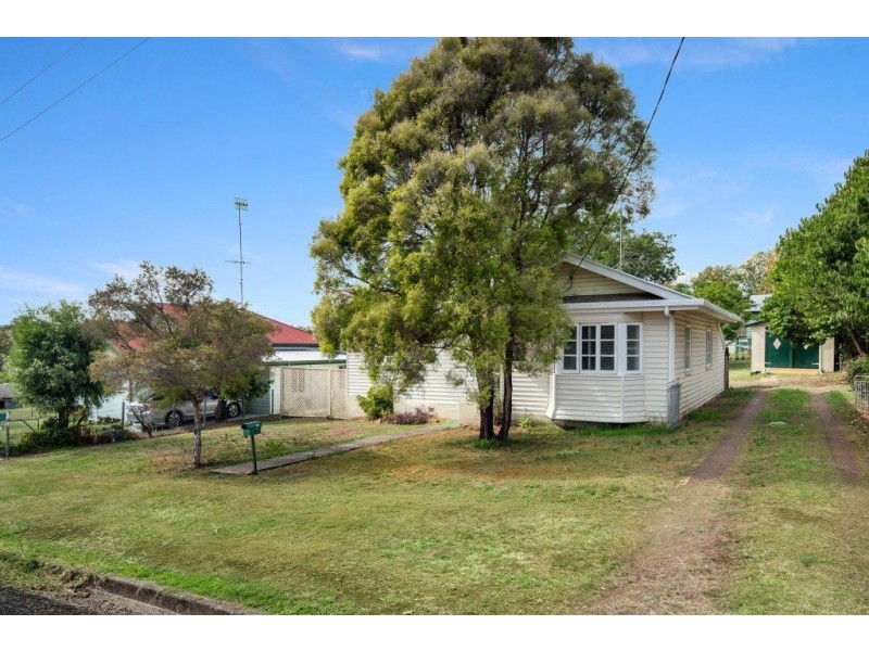 8 Dahlke Street, Goomeri QLD 4601