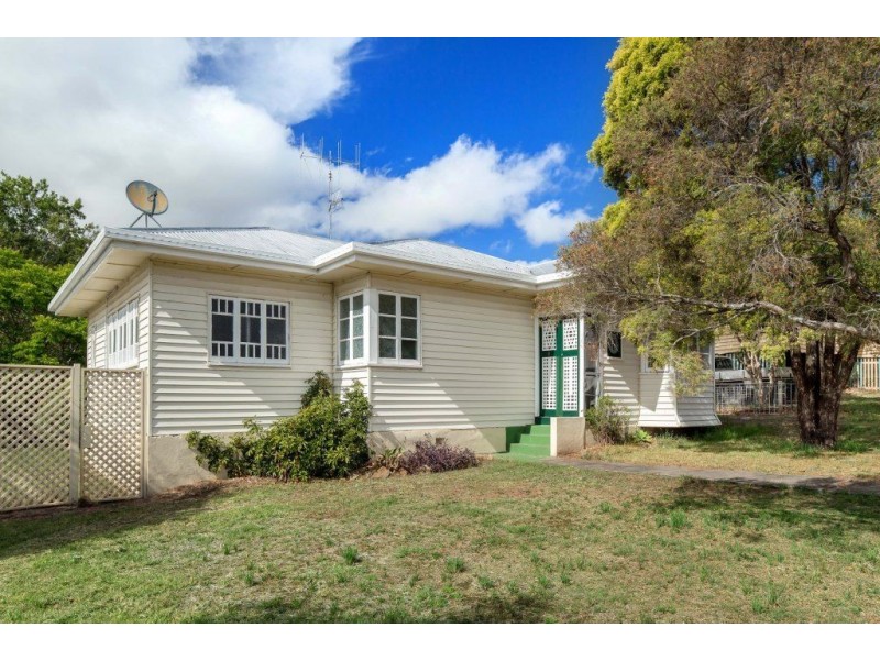 8 Dahlke Street, Goomeri QLD 4601