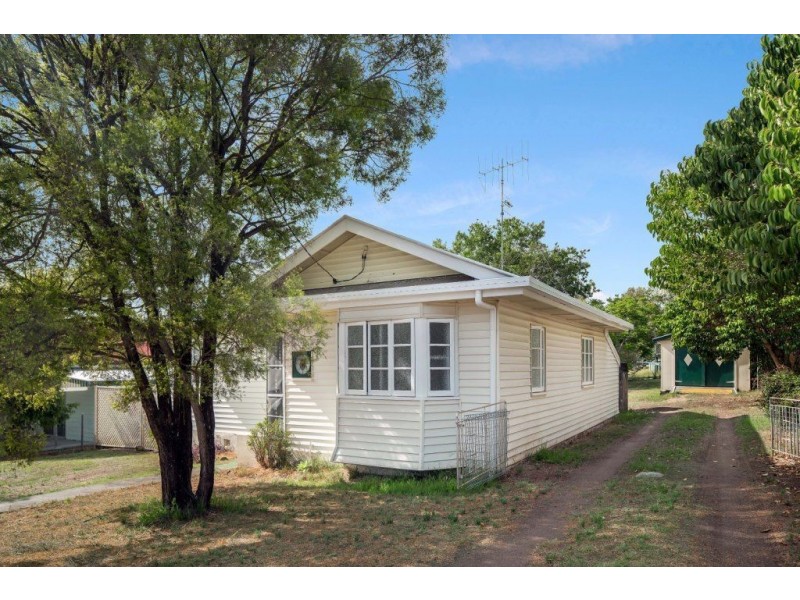 8 Dahlke Street, Goomeri QLD 4601