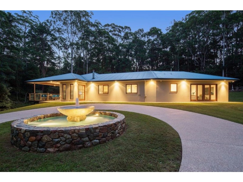 35 whyandra close, Doonan QLD 4562