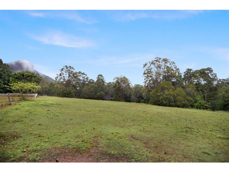 2395 Old Noosa Road, Cooran QLD 4569