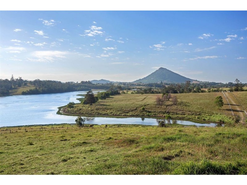 118 Hoy rd, Lake Macdonald QLD 4563