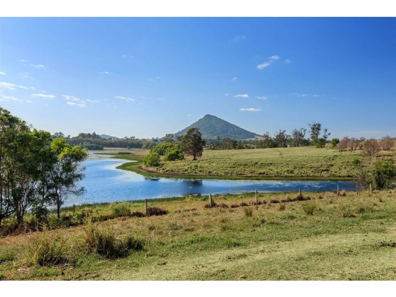 118 Hoy rd, Lake Macdonald QLD 4563