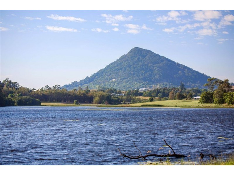 118 Hoy rd, Lake Macdonald QLD 4563