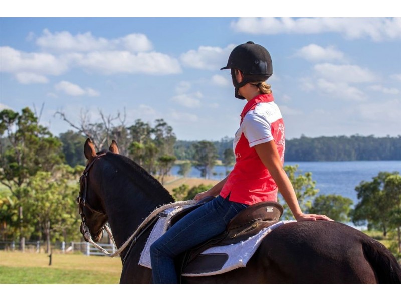 118 Hoy rd, Lake Macdonald QLD 4563