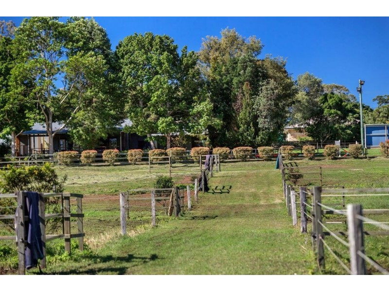 61 pavilion st, Pomona QLD 4568