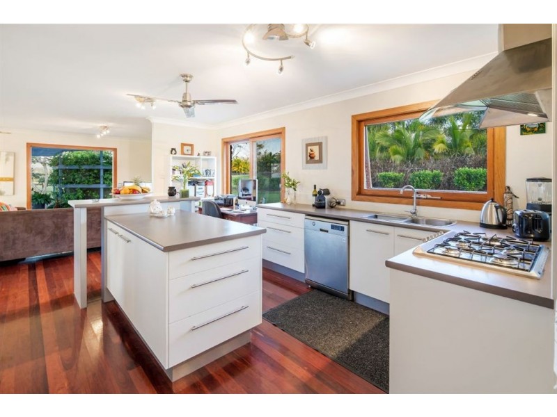 197 Winston Road South, Chevallum QLD 4555