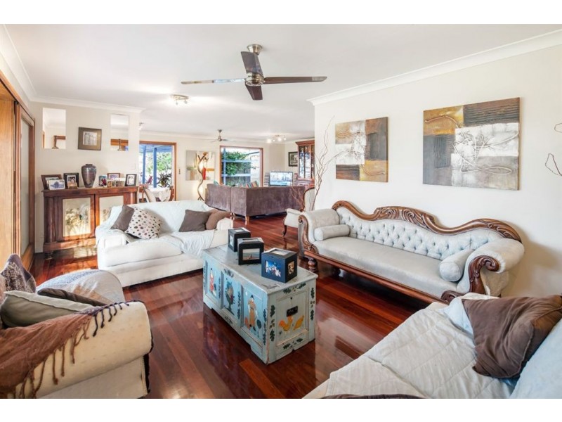 197 Winston Road South, Chevallum QLD 4555