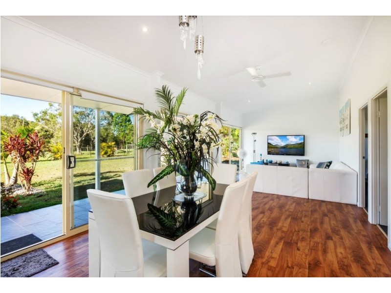 11 Jirrima Cres, Cooroibah QLD 4565