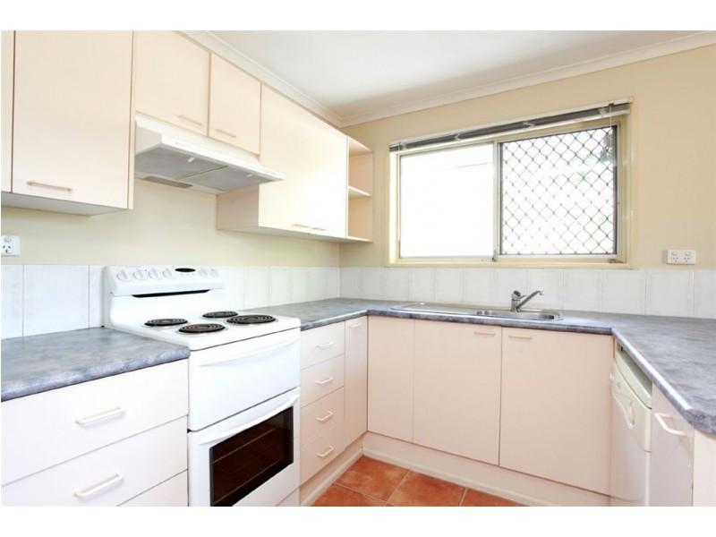 16 Surrey St, Bellbird Park QLD 4300