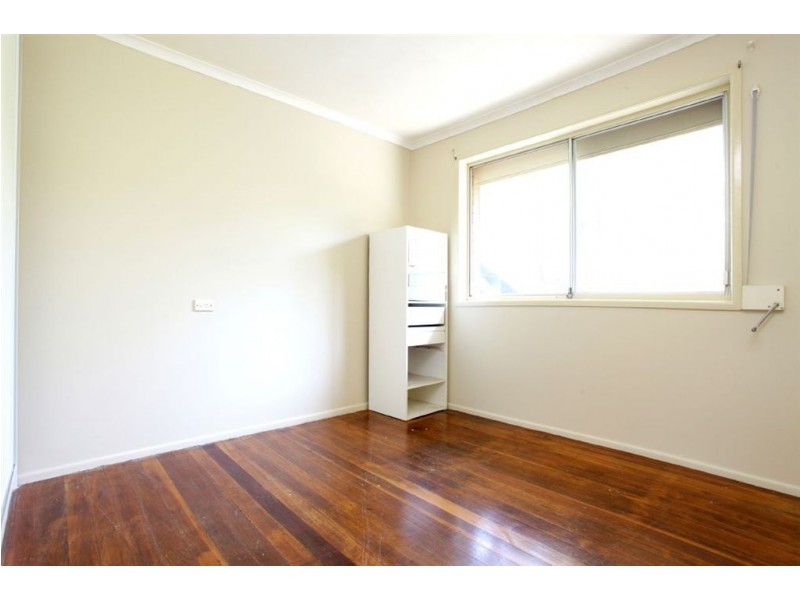 16 Surrey St, Bellbird Park QLD 4300