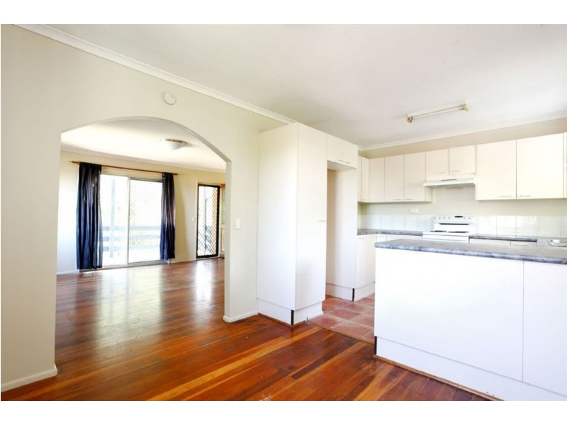 16 Surrey St, Bellbird Park QLD 4300