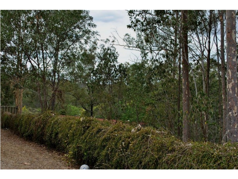 8 Cornwall Court, Bellbird Park QLD 4300