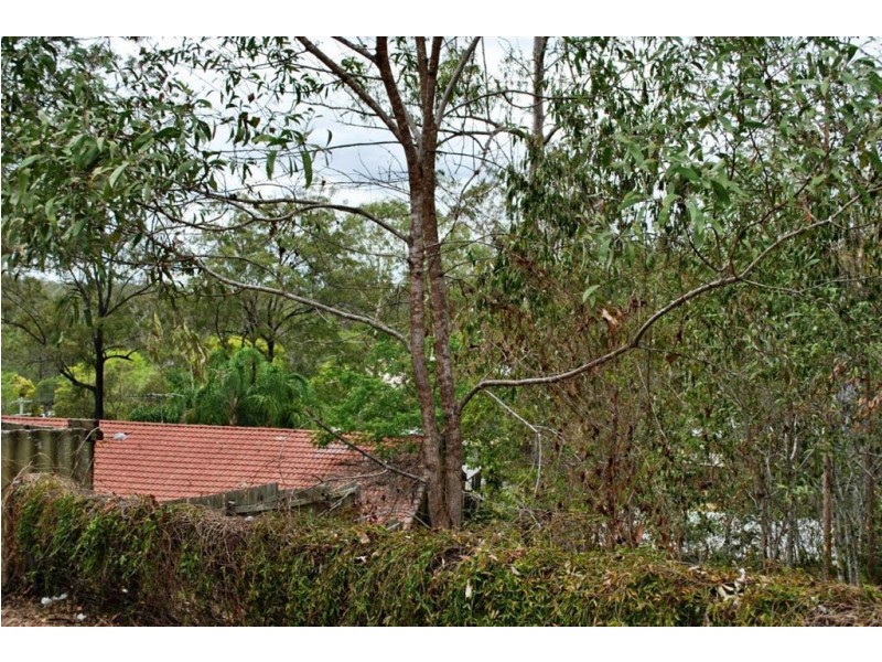 8 Cornwall Court, Bellbird Park QLD 4300