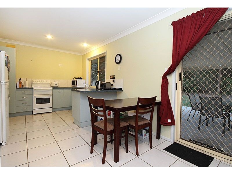 5 Karnak Court, Camira QLD 4300