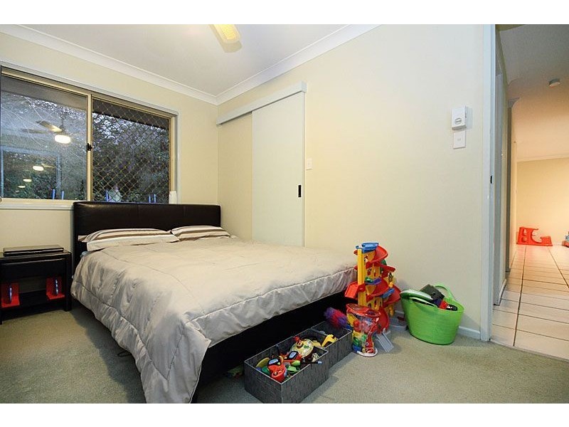 5 Karnak Court, Camira QLD 4300
