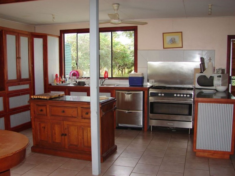 # Featherbed Station, Mareeba QLD 4880