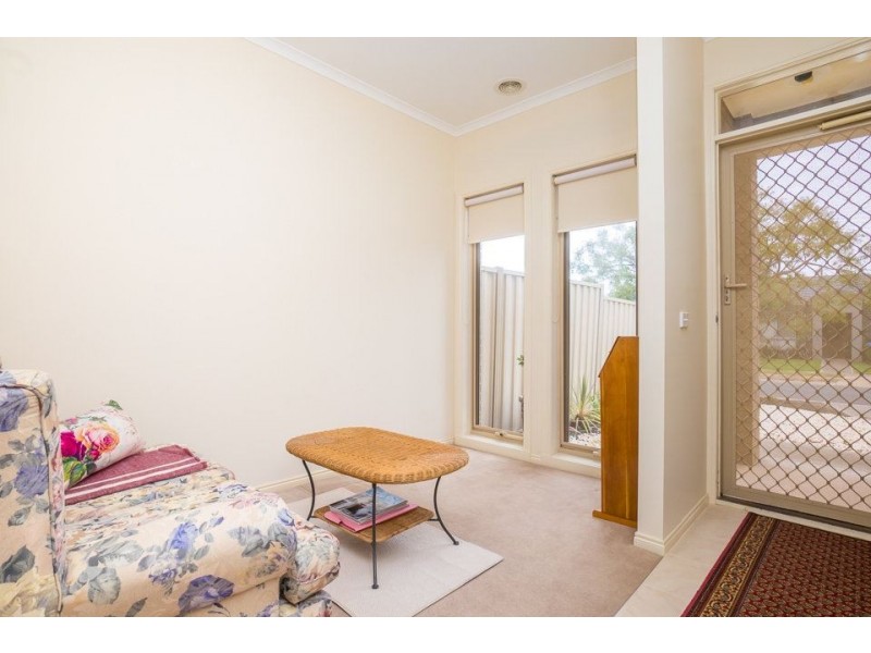 2/20 Anglia Court, Werribee VIC 3030