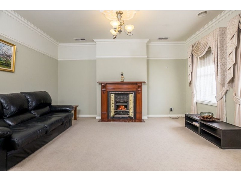 14 Balladong Crescent, Tarneit VIC 3029