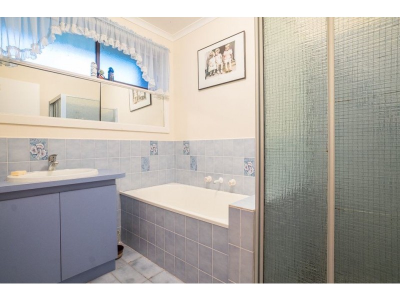 9. Lorikeet Court, Werribee VIC 3030