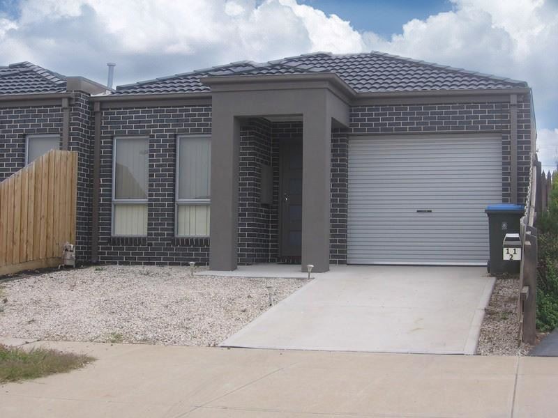 2/11 Rutman Close, Werribee VIC 3030