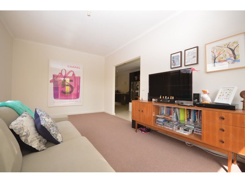 2/11 Rutman Close, Werribee VIC 3030