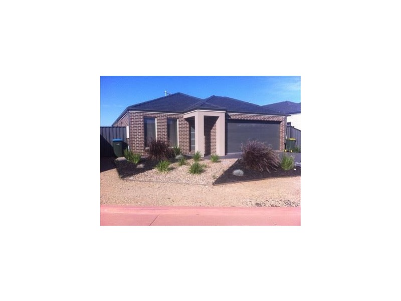 10 Sandra Court, Point Cook VIC 3030