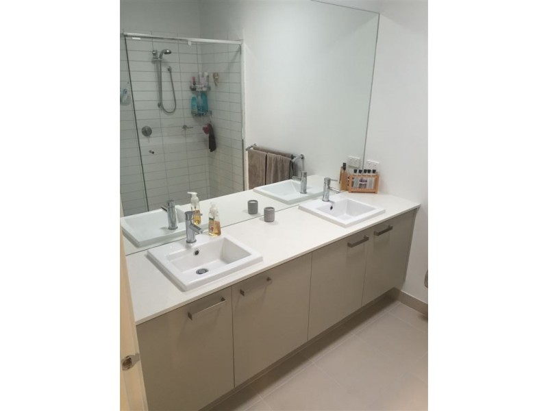 10 Crombie Lane, Point Cook VIC 3030