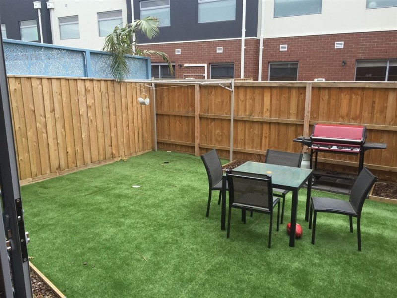 10 Crombie Lane, Point Cook VIC 3030