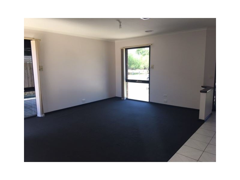 11 Golden Square Crescent, Hoppers Crossing VIC 3029
