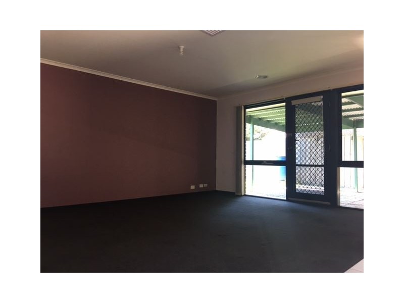 11 Golden Square Crescent, Hoppers Crossing VIC 3029