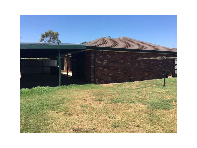 11 Golden Square Crescent, Hoppers Crossing VIC 3029