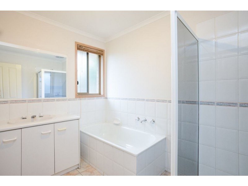 11 Lena Court, Hoppers Crossing VIC 3029