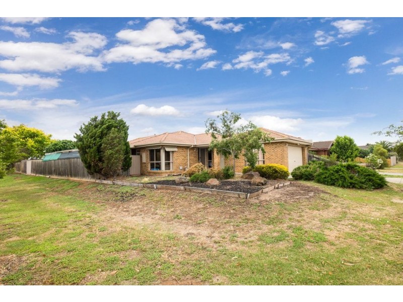 11 Lena Court, Hoppers Crossing VIC 3029