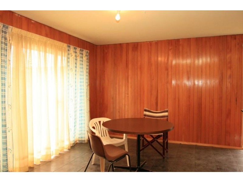 39 Centre Avenue, Werribee VIC 3030