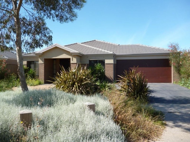 17 Blue Jay Crescent, Tarneit VIC 3029