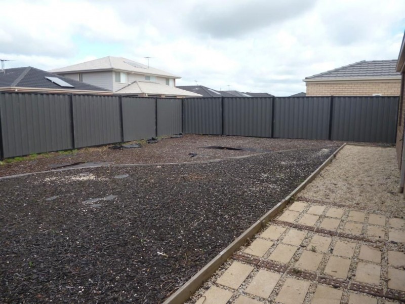 17 Blue Jay Crescent, Tarneit VIC 3029