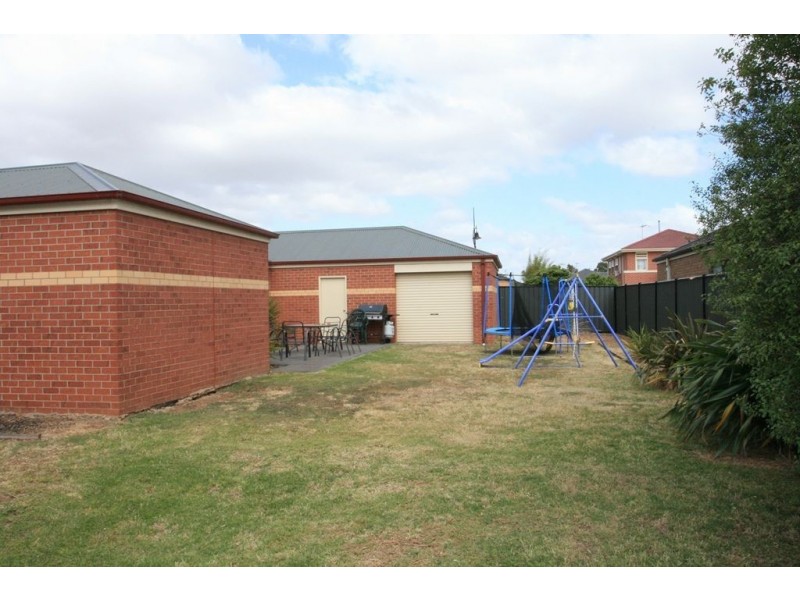 23 May Gibbs Circle, Point Cook VIC 3030