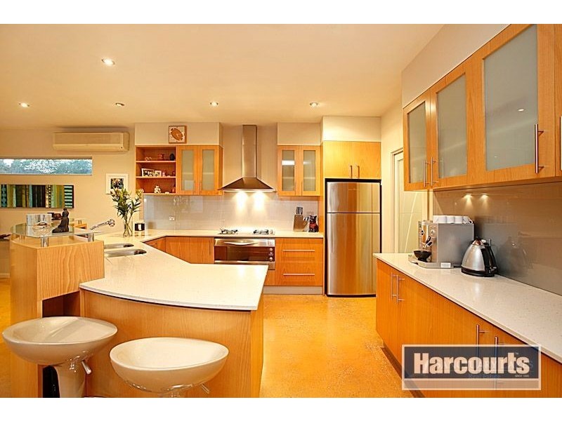 3 Lakeside Drive, Point Cook VIC 3030