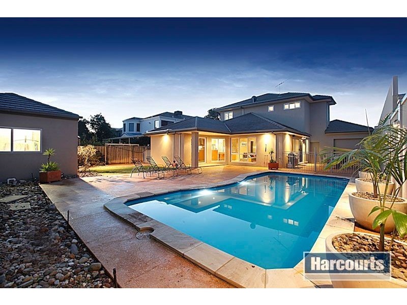 3 Lakeside Drive, Point Cook VIC 3030