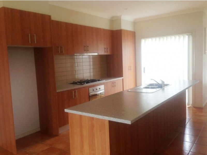 2/4 Assumption Place, Truganina VIC 3029