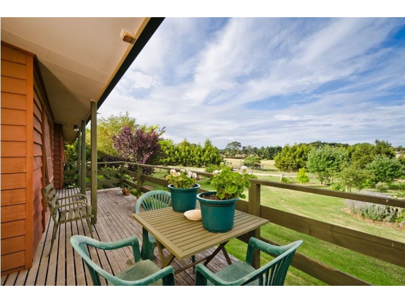 26 Bank Street, Ballan VIC 3342