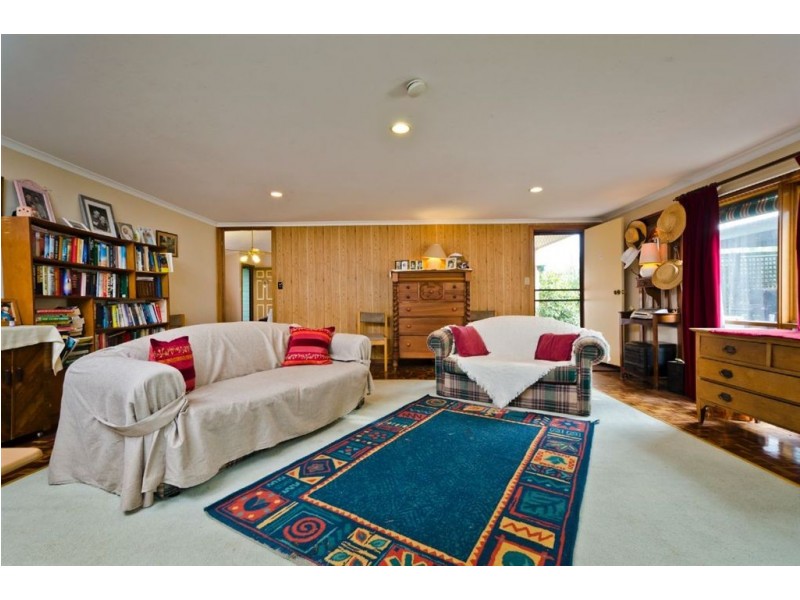 26 Bank Street, Ballan VIC 3342