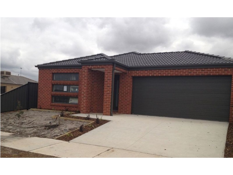 17 Michael Place, Point Cook VIC 3030