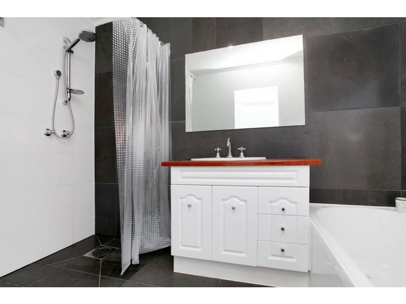 10 Malleehen Street, Werribee VIC 3030