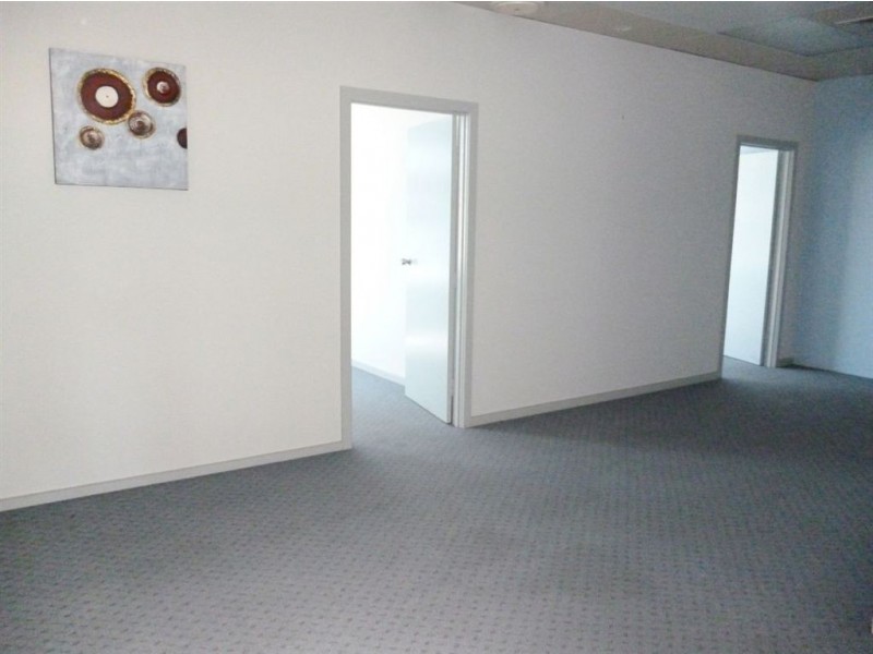 2/6 Neville Avenue, Laverton VIC 3028